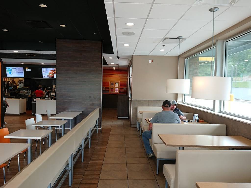 McDonalds | cafe | 1419 5th St, Jellico, TN 37762, USA | 4237841600 OR +1 423-784-1600