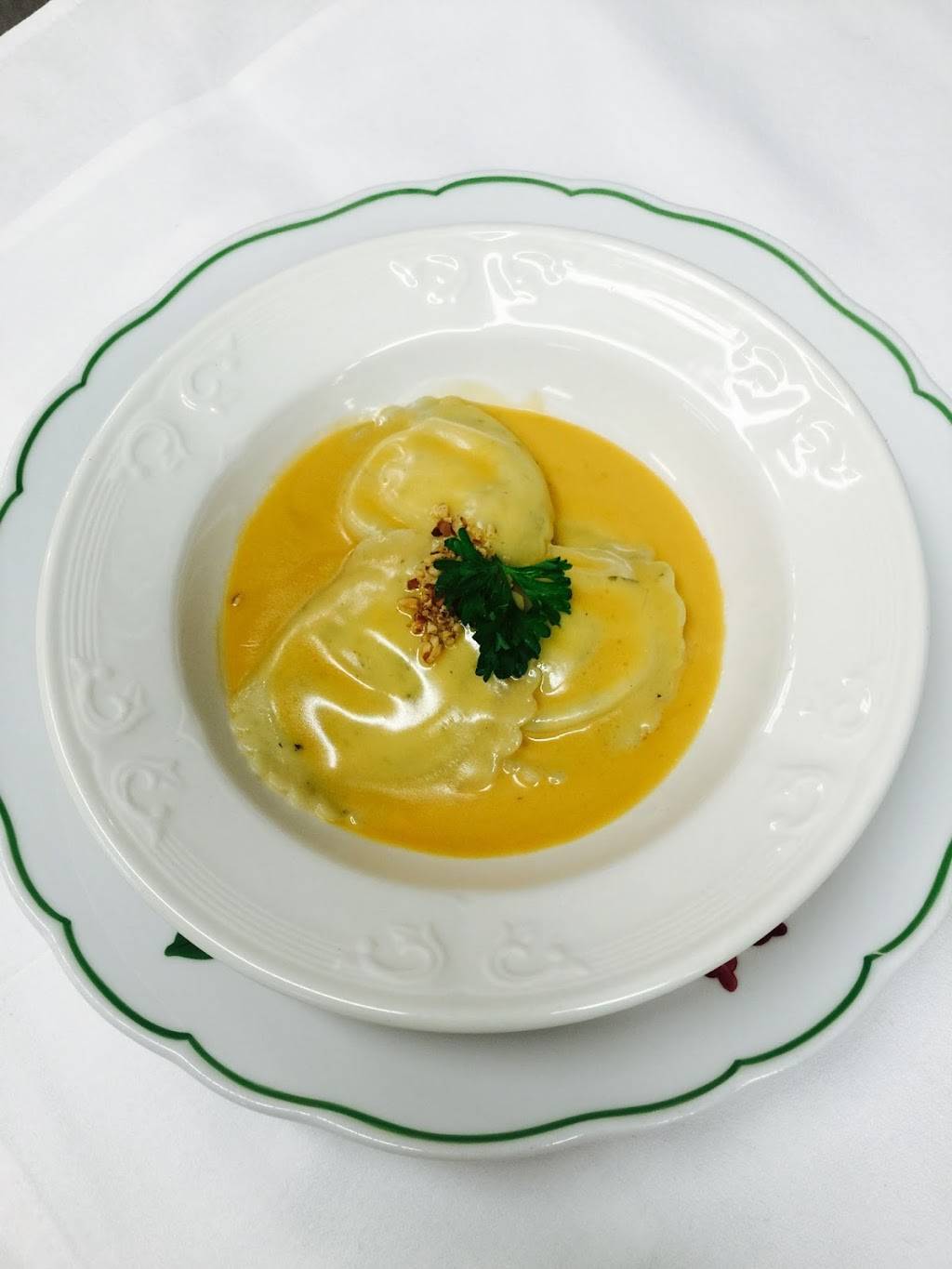 La Cremaillere | restaurant | 45 Bedford-Banksville Rd, Bedford, NY 10506, USA | 9142349647 OR +1 914-234-9647