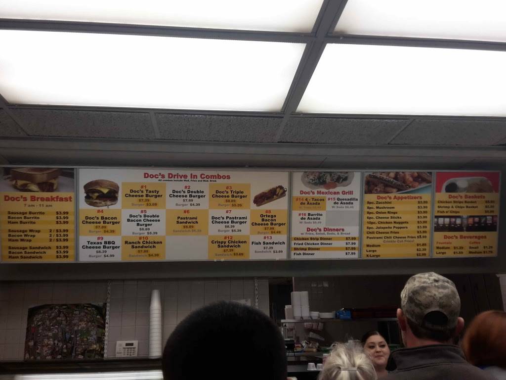 Docs Drive In | restaurant | 421 W Acequia Ave, Visalia, CA 93291, USA | 5596354934 OR +1 559-635-4934