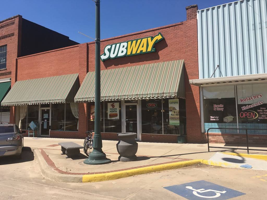 Subway | restaurant | 911 Jim Thorpe Blvd, Prague, OK 74864, USA | 4055670100 OR +1 405-567-0100