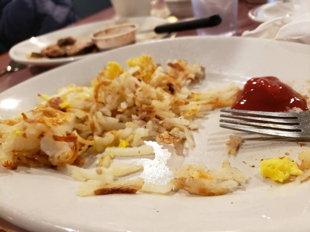 Louies Cafe | restaurant | 920 Lincolnway, La Porte, IN 46350, USA | 2193269686 OR +1 219-326-9686