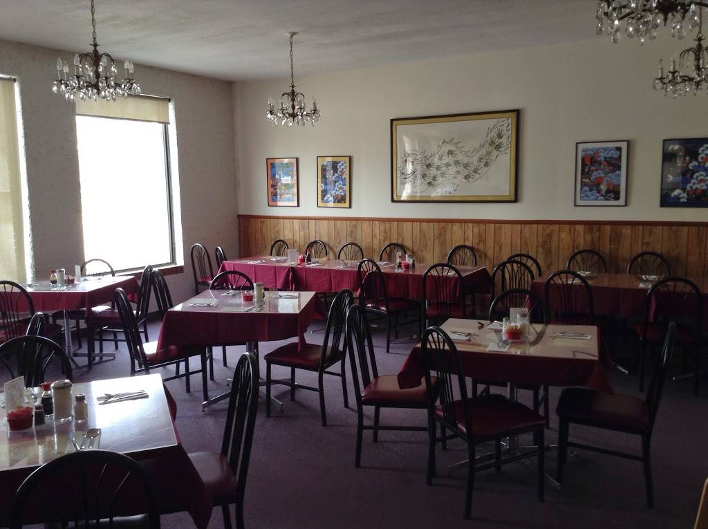 Lucky Kitchen | restaurant | 190 King St W, Harrow, ON N0R 1G0, Canada | 5197384447 OR +1 519-738-4447