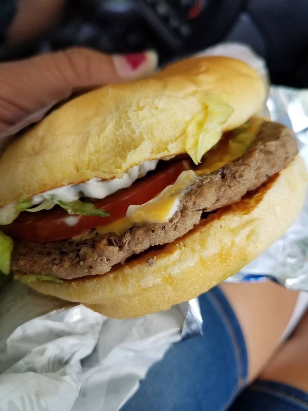 Sonic Drive-In | restaurant | 4763 S 27th St, Greenfield, WI 53221, USA | 4142829810 OR +1 414-282-9810