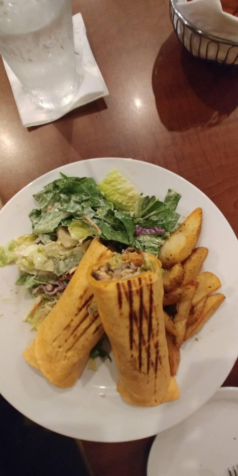 L.A. Bistro | restaurant | 21928 Michigan Ave, Dearborn, MI 48124, USA | 3132775999 OR +1 313-277-5999