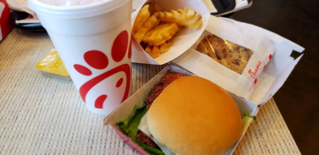 Chick-fil-A | restaurant | 11325 Causeway Blvd, Brandon, FL 33511, USA | 8136551237 OR +1 813-655-1237