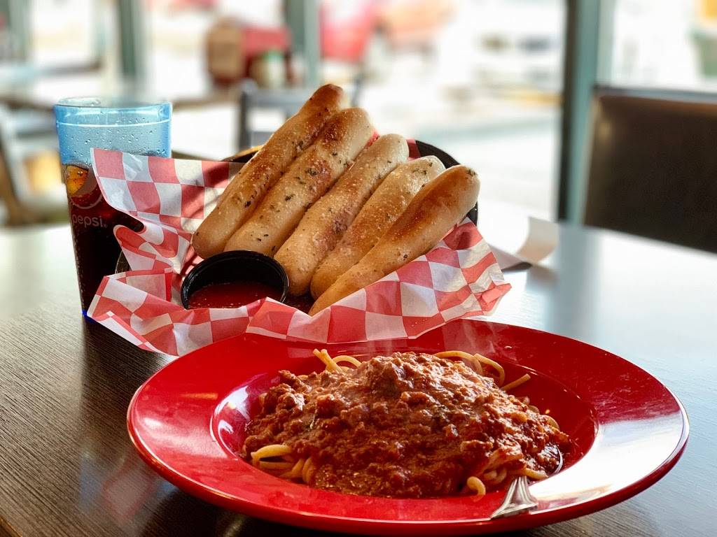 Dominics Casual Italian | restaurant | 6209 NW 63rd Terrace, Kansas City, MO 64151, USA | 8164377200 OR +1 816-437-7200