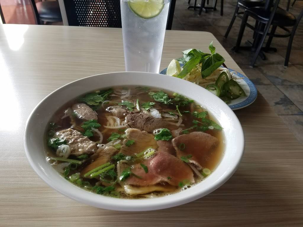 Pho Que Huong | restaurant | 1720 Eldorado Pkwy #101, McKinney, TX 75069, USA | 9725428422 OR +1 972-542-8422