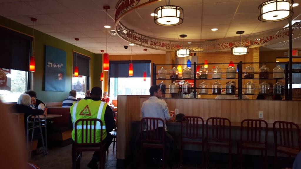 Popeyes Louisiana Kitchen | restaurant | 4100 Barksdale Blvd, Bossier City, LA 71112, USA | 3185847474 OR +1 318-584-7474