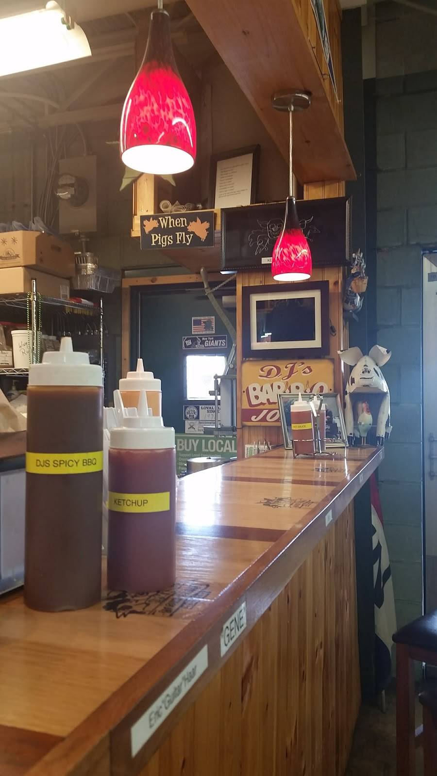 Dj & Smoke Shack | restaurant | 900 Market St, Lemoyne, PA 17043, USA | 7175547220 OR +1 717-554-7220