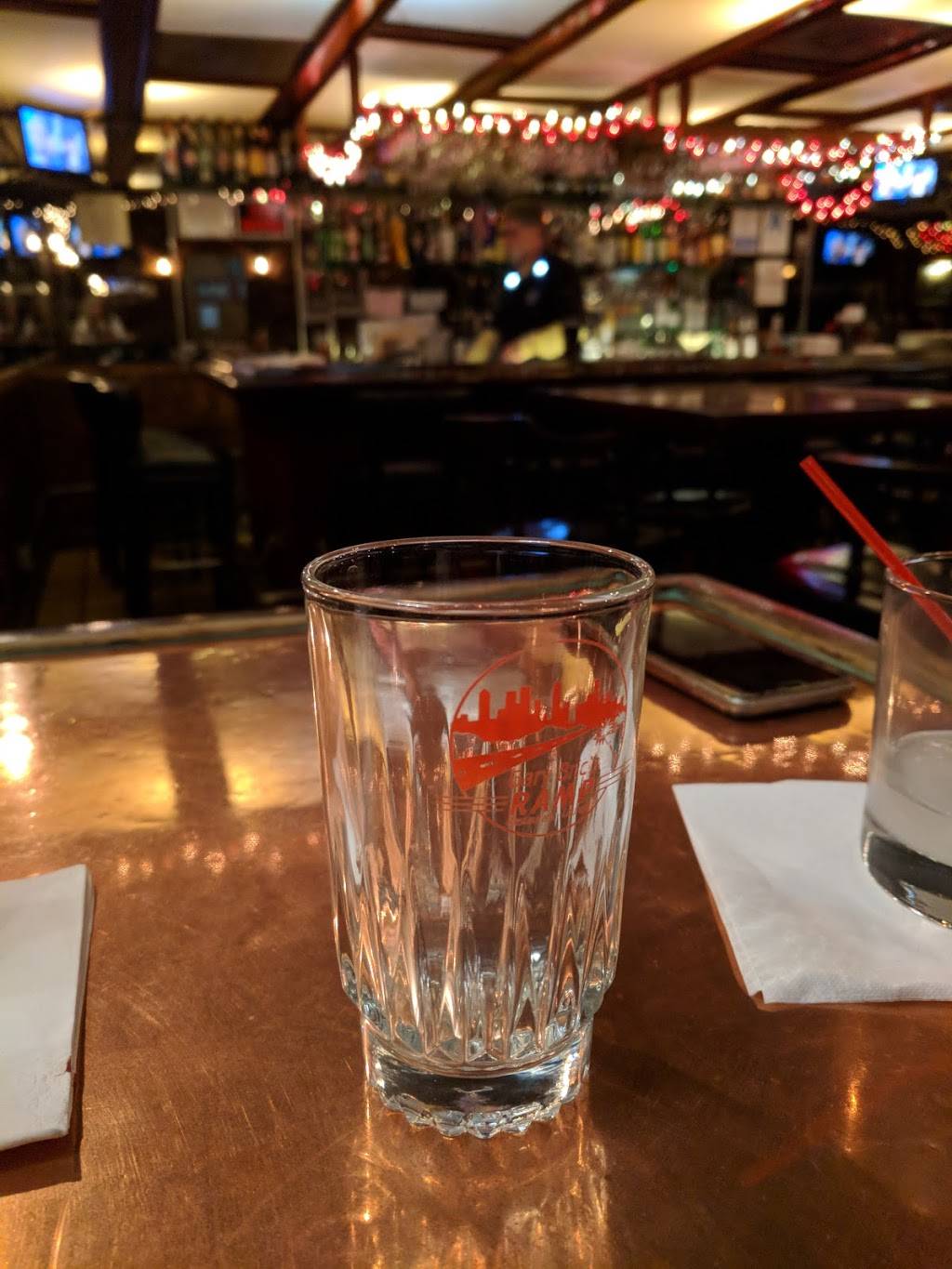 Gary Brics Ramp | restaurant | 7730 N Hollywood Way, Burbank, CA 91505, USA | 8187686499 OR +1 818-768-6499