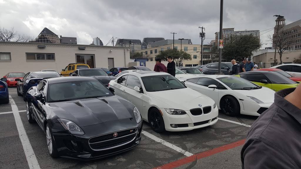 Clutch Bar and Restaurant | restaurant | 2520 Cedar Springs Rd, Dallas, TX 75201, USA | 9729793460 OR +1 972-979-3460