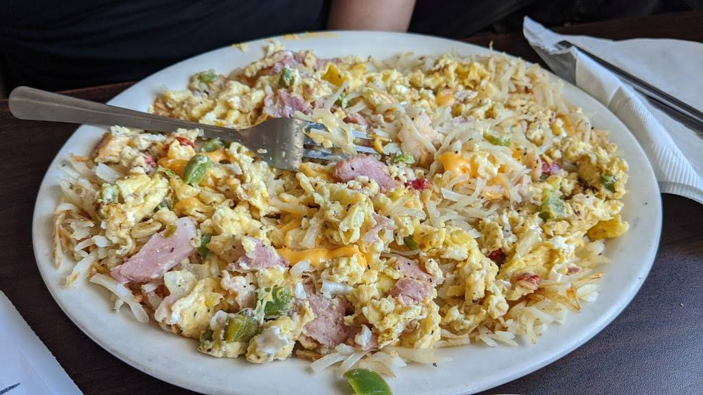 Mom & Paup Family Restaurant | restaurant | 820 16th St, Central City, NE 68826, USA | 3089465099 OR +1 308-946-5099