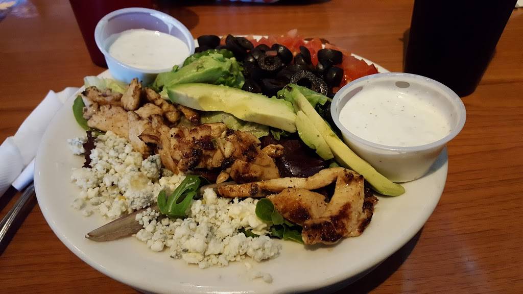 Fuzzys Sports Grill | restaurant | 18795 N Reems Rd #109, Surprise, AZ 85374, USA | 6235560664 OR +1 623-556-0664