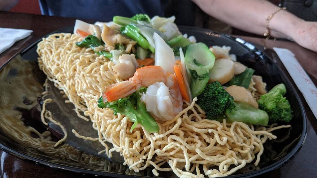 PHOTAUBAY | restaurant | 2650 S 15th St, Philadelphia, PA 19145, USA | 2154546152 OR +1 215-454-6152