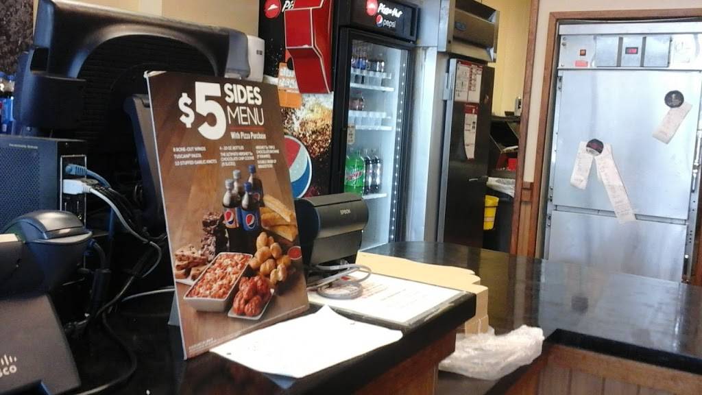 Pizza Hut | meal takeaway | 565 Belle Station Blvd, Mt Pleasant, SC 29464, USA | 8438564002 OR +1 843-856-4002