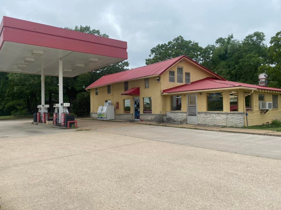 Fuel 54 and More | restaurant | 9051 US-54, Macks Creek, MO 65786, USA | 5733631300 OR +1 573-363-1300