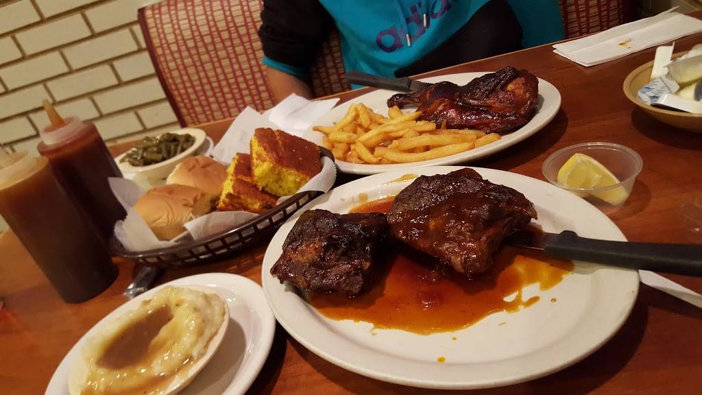 Billys Barbeque Family Restaurant | restaurant | 1127 W Charlotte Ave, Mt Holly, NC 28120, USA | 7048278747 OR +1 704-827-8747
