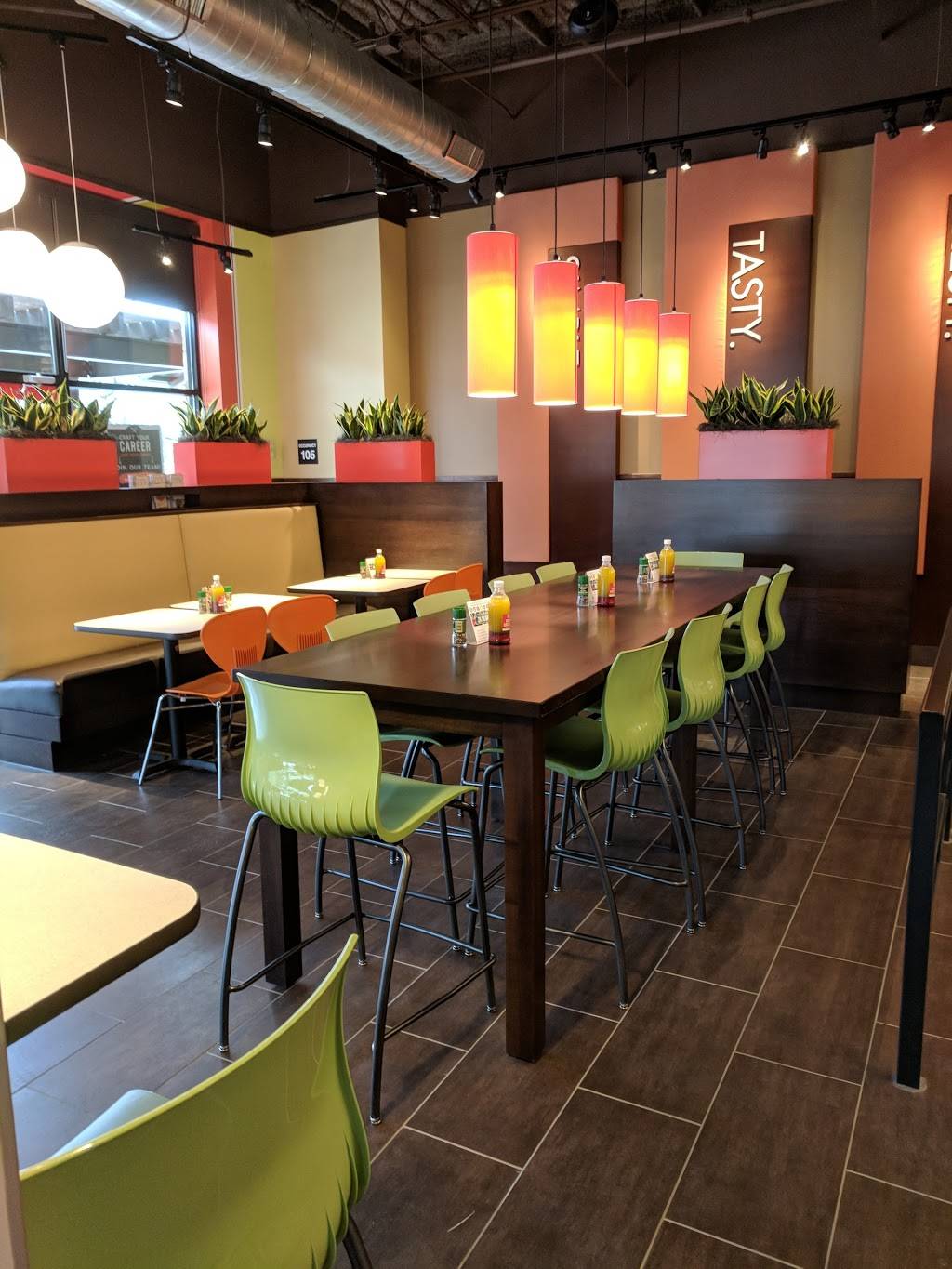 Zoës Kitchen | restaurant | 10815 Ranch Rd 2222 Bldg 6, Suite 213, Austin, TX 78730, USA | 7372033920 OR +1 737-203-3920