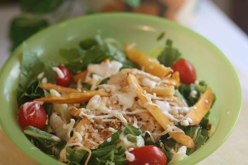 Geraldines Kitchen | restaurant | 402 Wall St, Jeffersonville, IN 47130, USA | 8129247707 OR +1 812-924-7707