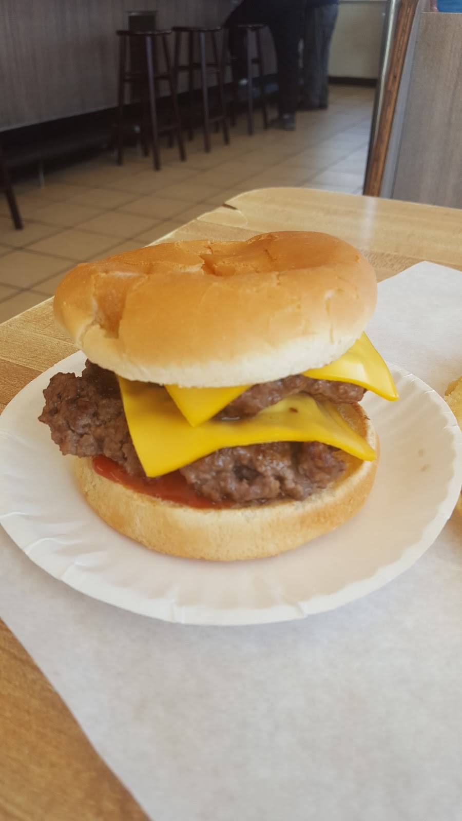 Dixie Drive-in | restaurant | 1920 E 5th St, Lumberton, NC 28358, USA | 9107388118 OR +1 910-738-8118