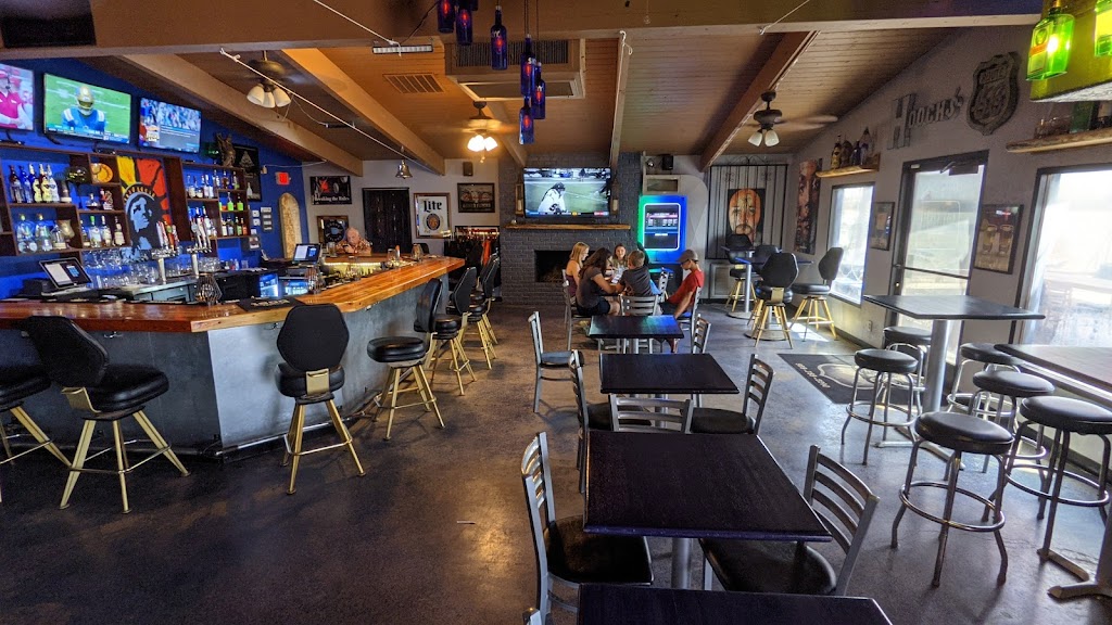 Hoochs 66 Bar & Grill | restaurant | 5035 E Powell Lake Rd, Topock, AZ 86436, USA | 9287882240 OR +1 928-788-2240