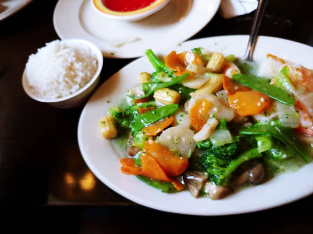 Dragon Pearl | restaurant | 431 2nd St #202, Hudson, WI 54016, USA | 7153811338 OR +1 715-381-1338