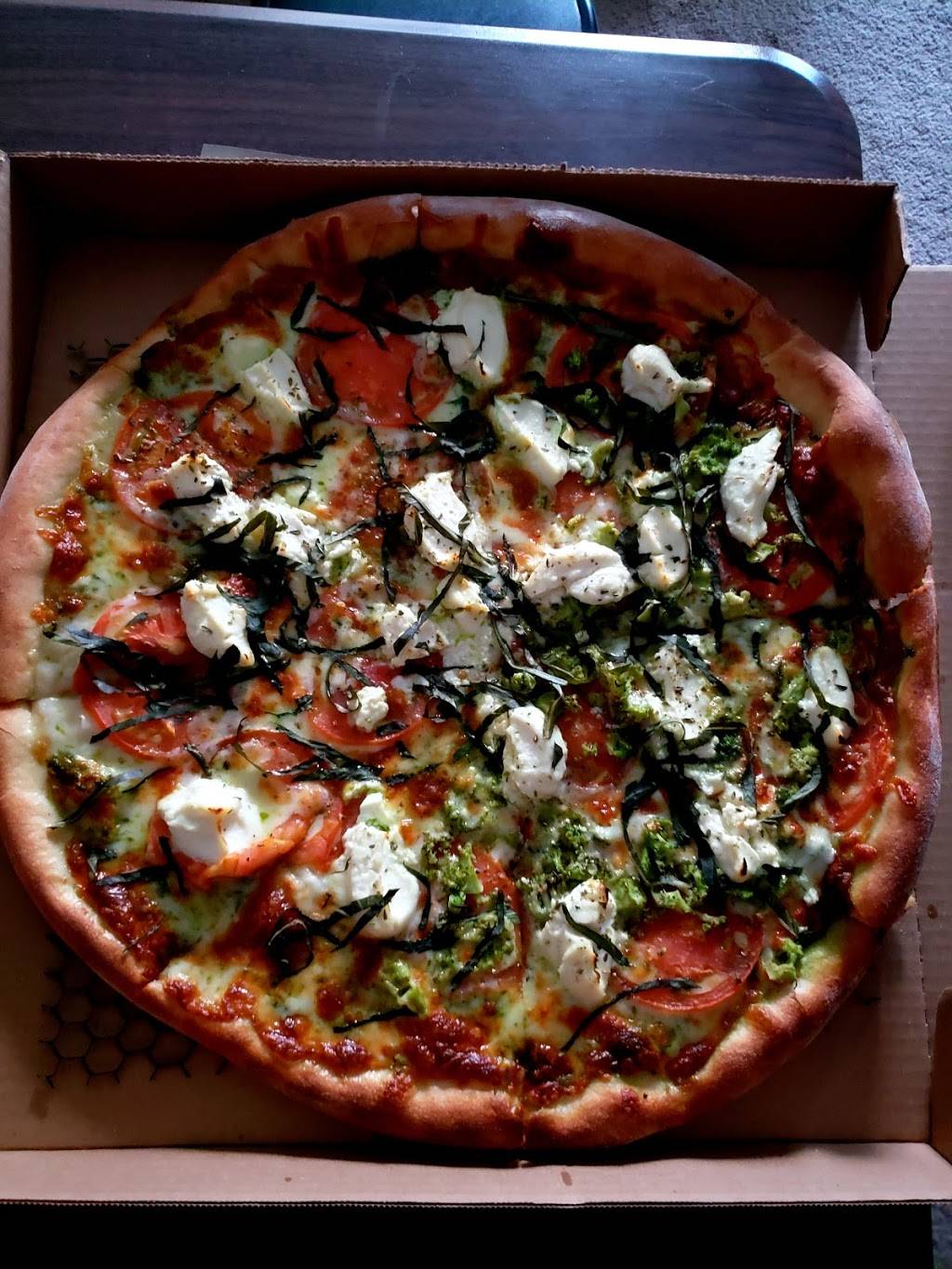 Ramuntos Brick Oven Pizza | restaurant | 18 Taft Corners Shopping Center #2023, Williston, VT 05495, USA | 8028791000 OR +1 802-879-1000