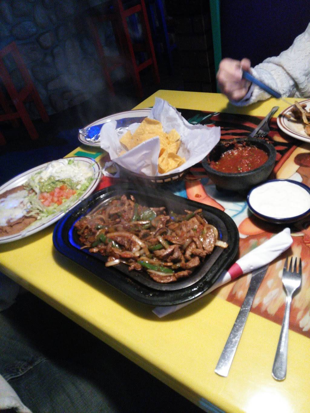 Grand Azteca - West Bloomfield | restaurant | 6041 Haggerty Rd, West Bloomfield Township, MI 48322, USA | 2486697555 OR +1 248-669-7555