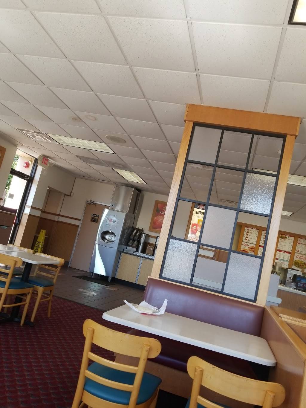 Wendys | restaurant | 2041 Street Rd, Bensalem, PA 19020, USA | 2156389180 OR +1 215-638-9180