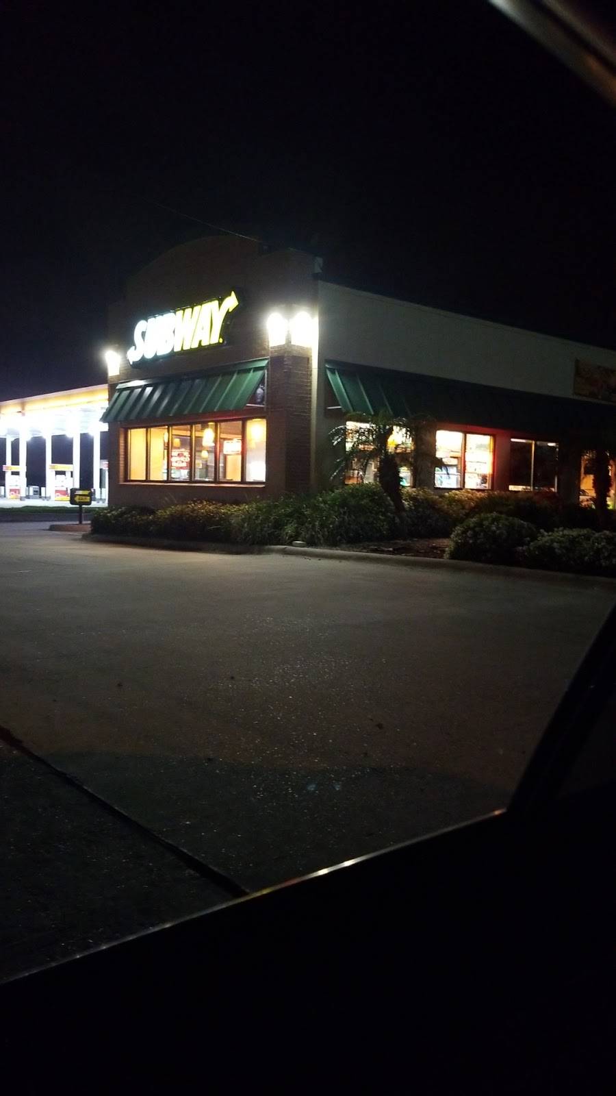 Subway | meal takeaway | 3921 Saratoga Blvd Suite 101, Corpus Christi, TX 78415, USA | 3618512100 OR +1 361-851-2100