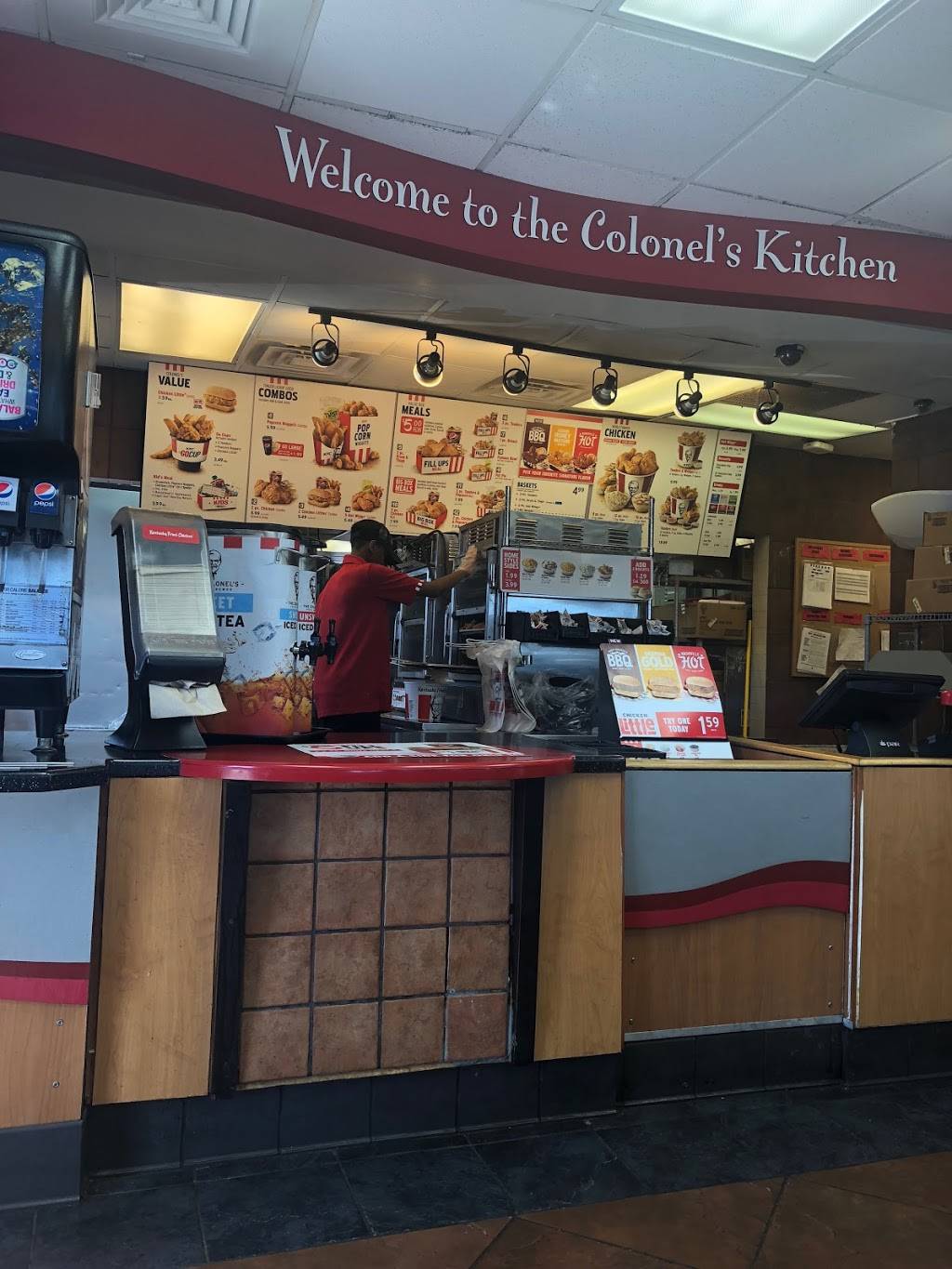 KFC | restaurant | 2227 61st St, Galveston, TX 77551, USA | 4097403416 OR +1 409-740-3416