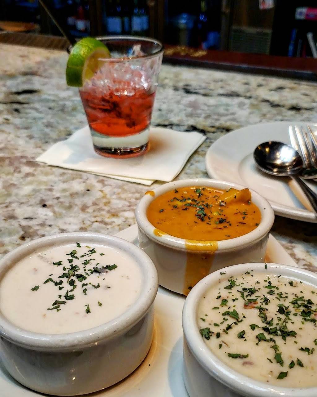 Ivars Acres of Clams | restaurant | 1001 Alaskan Way, Seattle, WA 98104, USA | 2066246852 OR +1 206-624-6852