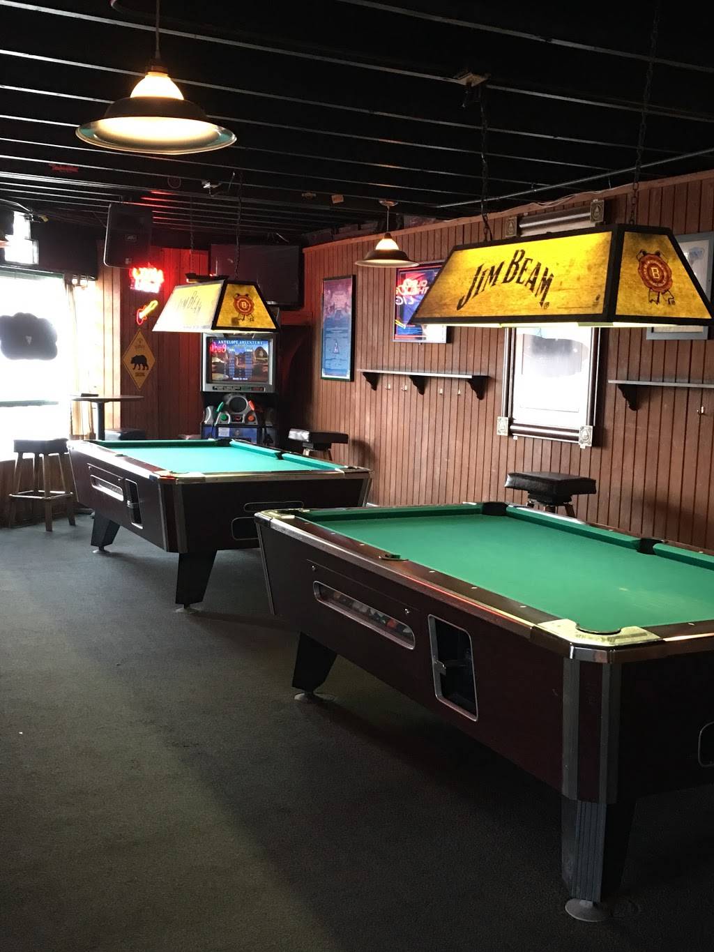 Lincolns Roadhouse | restaurant | 1201 S Pearl St, Denver, CO 80210, USA | 3037773700 OR +1 303-777-3700