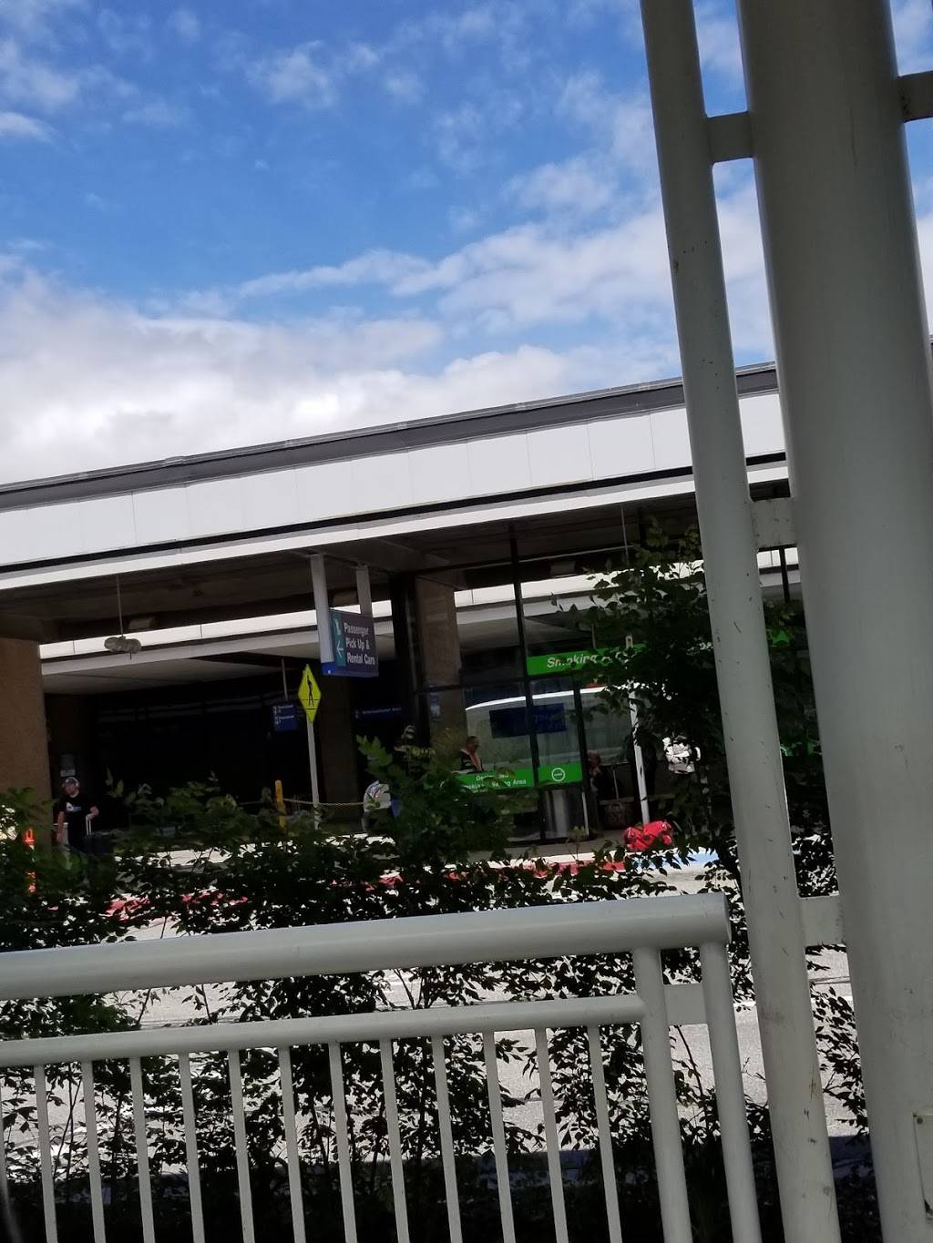 Wendys | restaurant | 776 N Terminal Dr B-18, Salt Lake City, UT 84122, USA | 8013226306 OR +1 801-322-6306