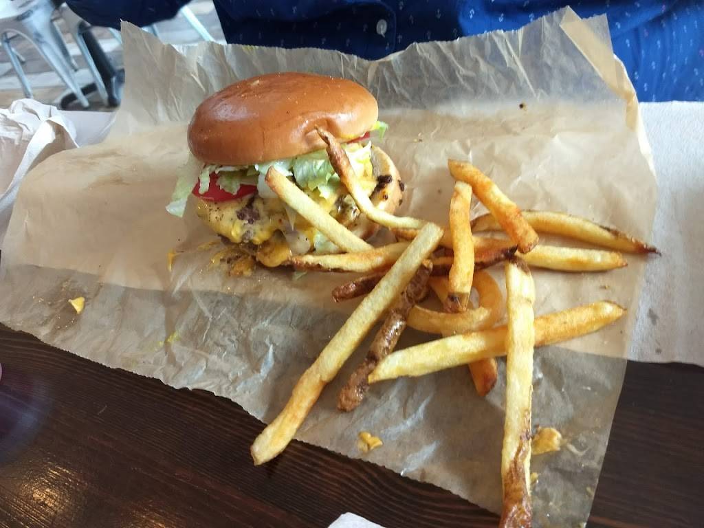 DBS cheesesteaks hoagies & more | restaurant | 2 Avondale Ave, Charleston, SC 29407, USA | 8432253231 OR +1 843-225-3231