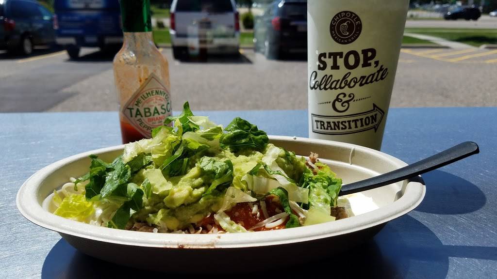 Chipotle Mexican Grill | restaurant | 2075 Cliff Rd, Eagan, MN 55122, USA | 9523038884 OR +1 952-303-8884
