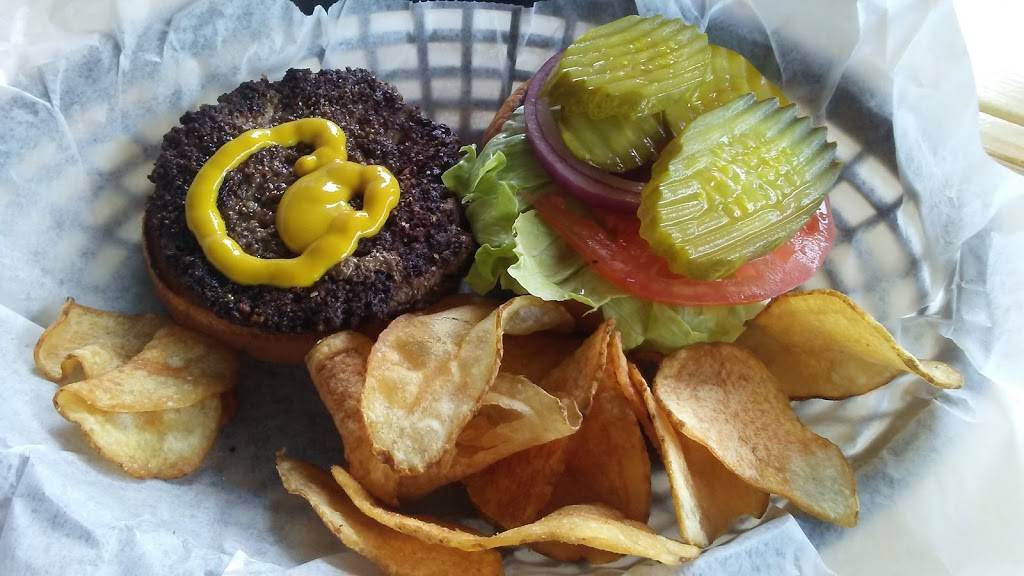 Smooth Rapids Outfitters | restaurant | 245 Durham St, McMinnville, TN 37110, USA | 9314529251 OR +1 931-452-9251