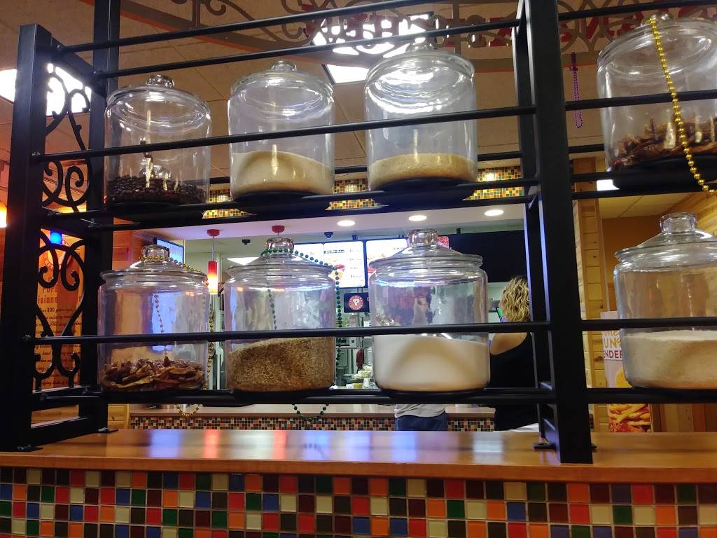 Popeyes Louisiana Kitchen | restaurant | 775 E Pershing Rd, Decatur, IL 62526, USA | 2173306126 OR +1 217-330-6126