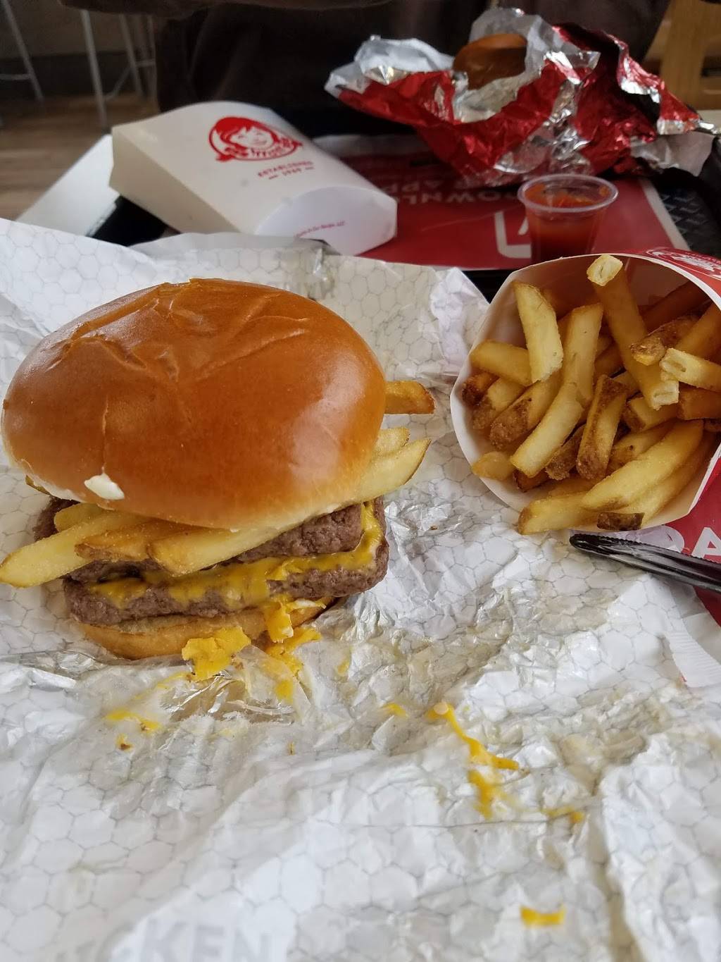 Wendys | restaurant | 2033 Wal Mart Dr NE, Warren, OH 44483, USA | 3303729171 OR +1 330-372-9171