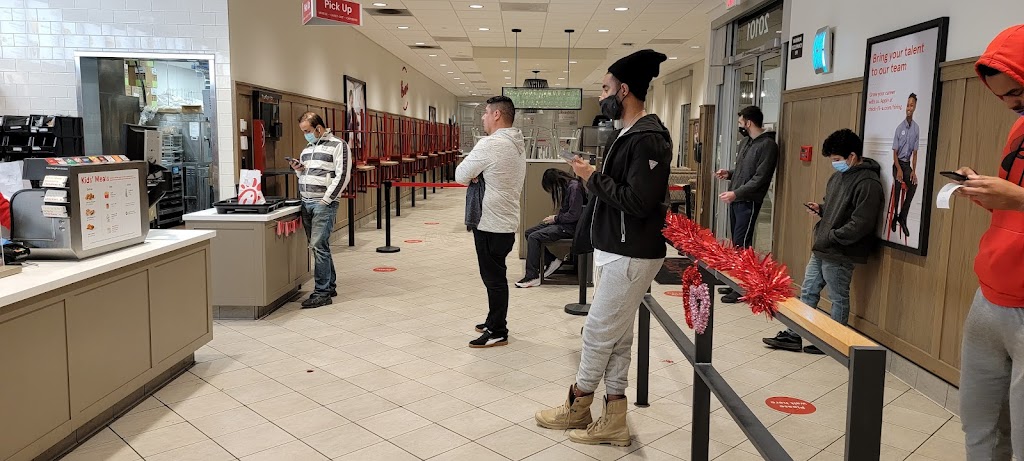 Chick-fil-A | restaurant | 20101 Ventura Blvd, Woodland Hills, CA 91364, USA | 8187033002 OR +1 818-703-3002