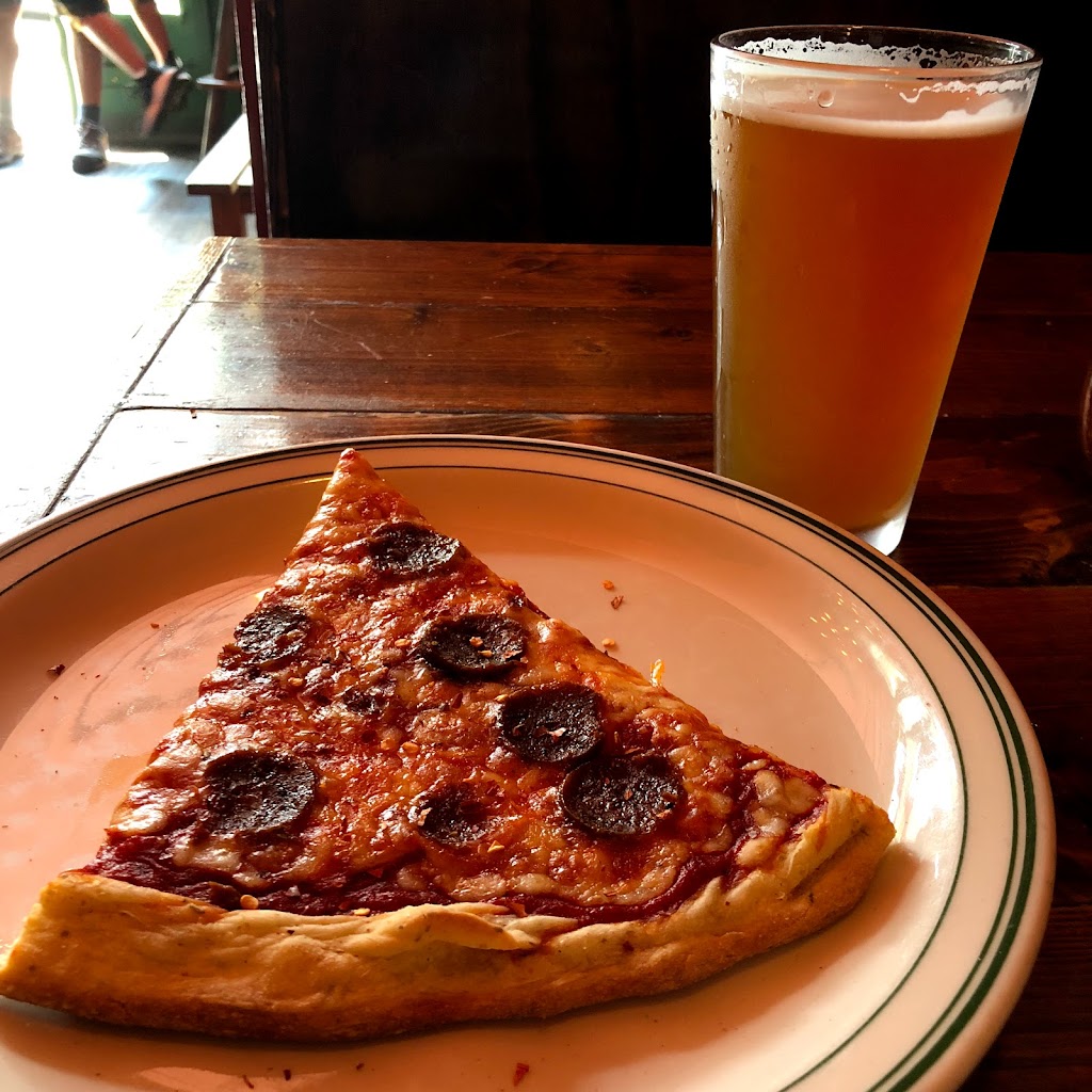 World Pizza | restaurant | 672 S King St, Seattle, WA 98104, USA | 2066824161 OR +1 206-682-4161