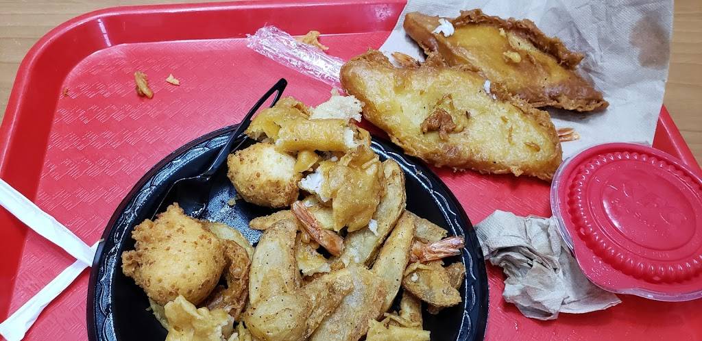 Long John Silvers | restaurant | 2419 SE Federal Hwy, Stuart, FL 34994, USA | 7722861188 OR +1 772-286-1188