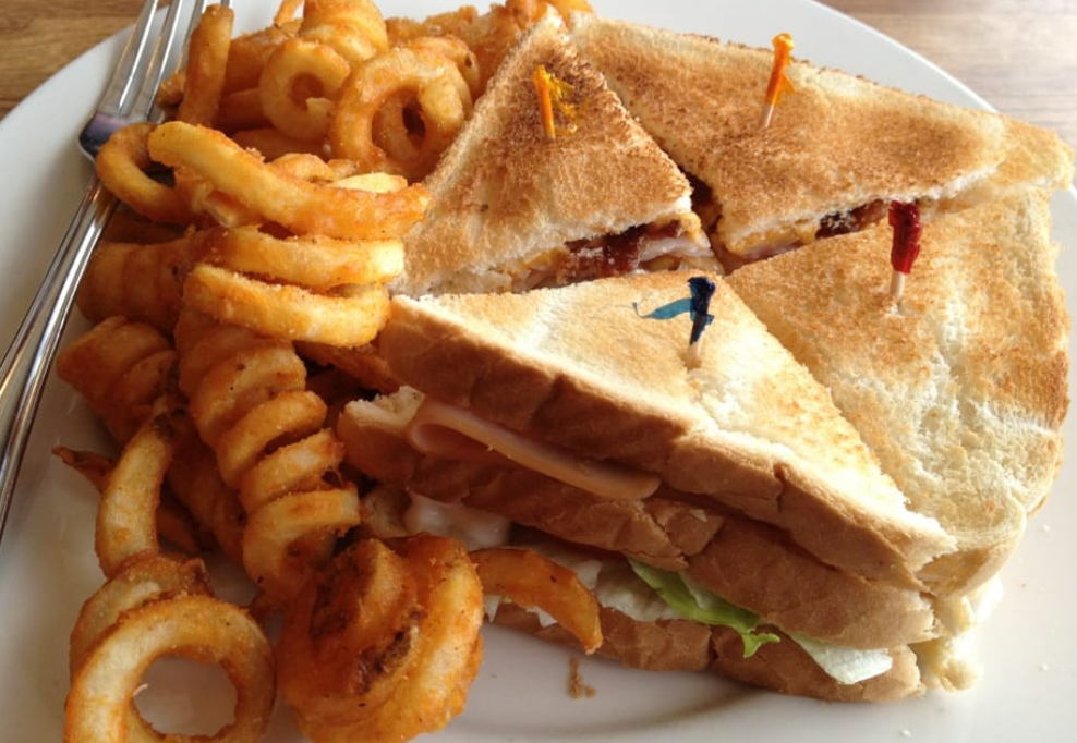 Dales Diner | restaurant | 2415 E Andrew Johnson Hwy, Morristown, TN 37814, USA | 4235878589 OR +1 423-587-8589