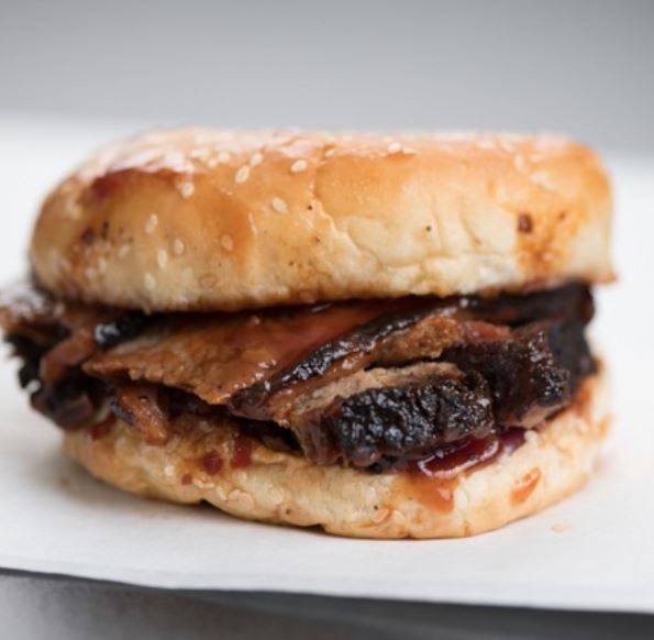 SnoDogs Hawaiian Shave Ice & Food | restaurant | 3631 S Main St #105, Pearland, TX 77581, USA | 8327369151 OR +1 832-736-9151