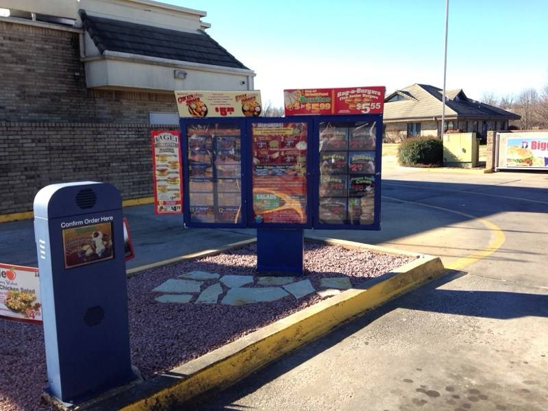 Braums Ice Cream & Burger Restaurant | restaurant | 1401 W Sunshine St, Springfield, MO 65803, USA | 4178631750 OR +1 417-863-1750