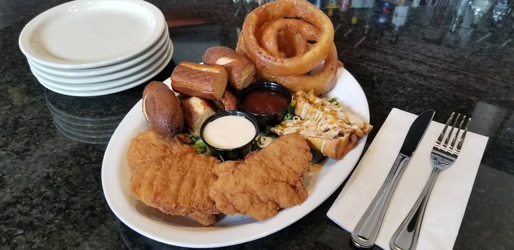 Rivals Sports Grille | restaurant | 6710 Smith Rd, Middleburg Heights, OH 44130, USA | 2162670005 OR +1 216-267-0005