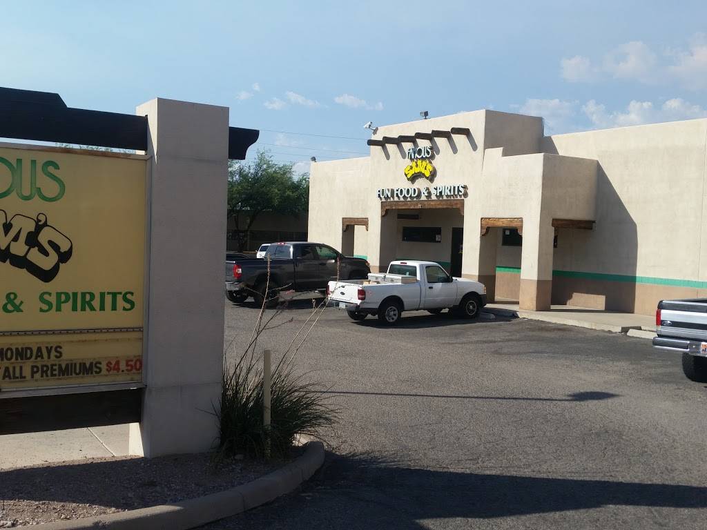 Famous Sams Sports Bar #10 | restaurant | 2320 N Silverbell Rd, Tucson, AZ 85745, USA | 5208847267 OR +1 520-884-7267