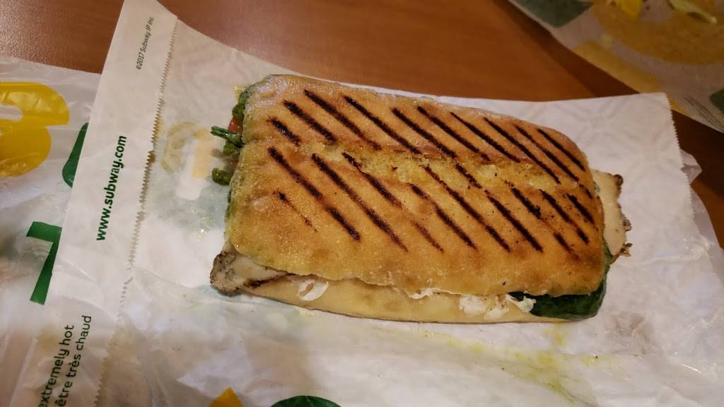 Subway Restaurants | restaurant | 2963 Alpine Blvd Suite 102, Alpine, CA 91901, USA | 6196599920 OR +1 619-659-9920