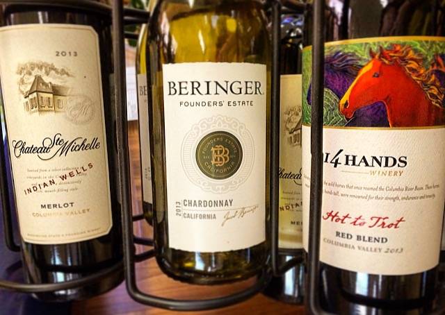 Dito Tayo | restaurant | 10518 S Tacoma Way, Tacoma, WA 98499, USA | 2535846494 OR +1 253-584-6494