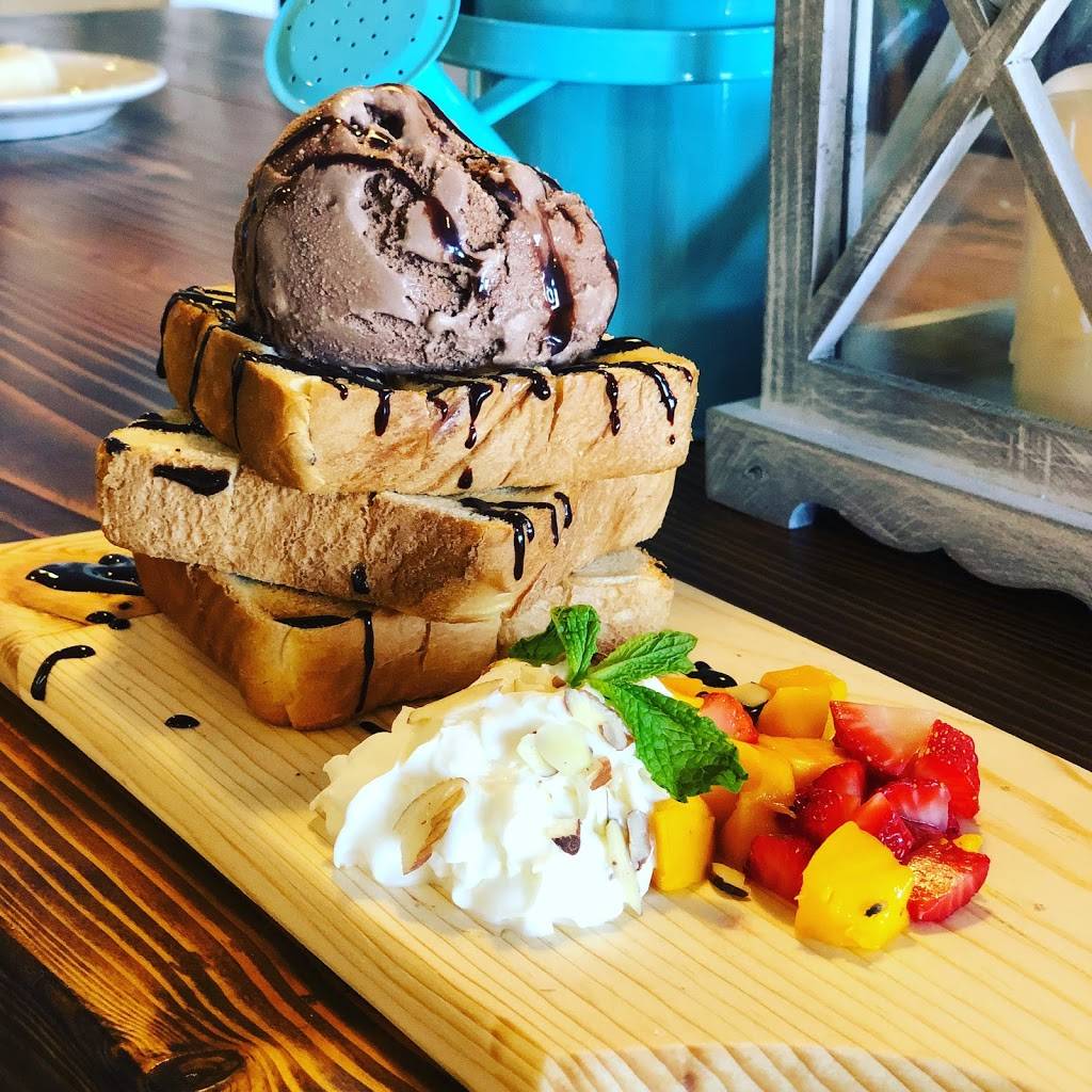 La Moon Thai Eatery | restaurant | 6366 El Cajon Blvd, San Diego, CA 92115, USA | 6195469990 OR +1 619-546-9990